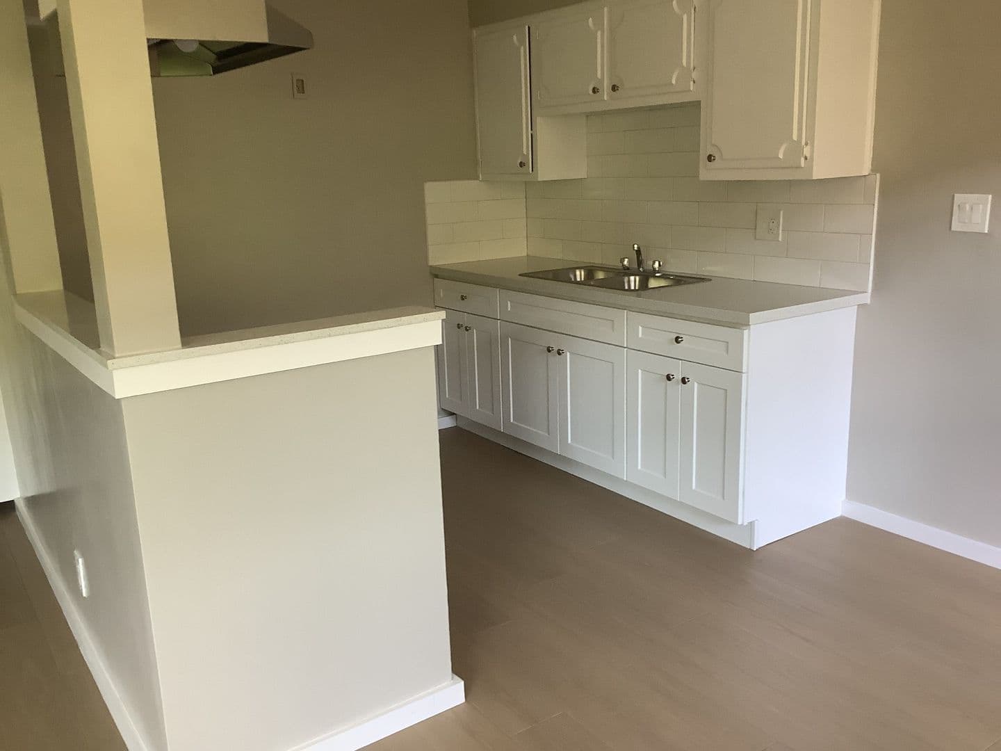 Huntington Park Apartment: 7013/S Malabar St.