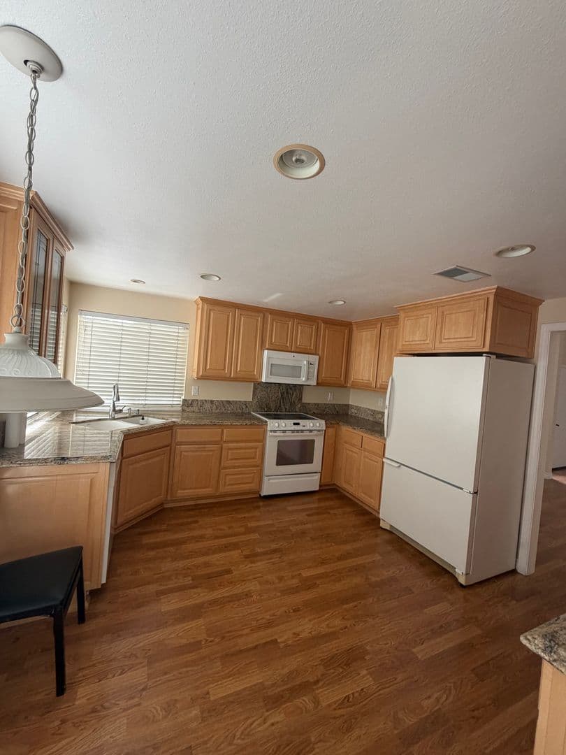 Brea House: 2377 Sommerset Dr