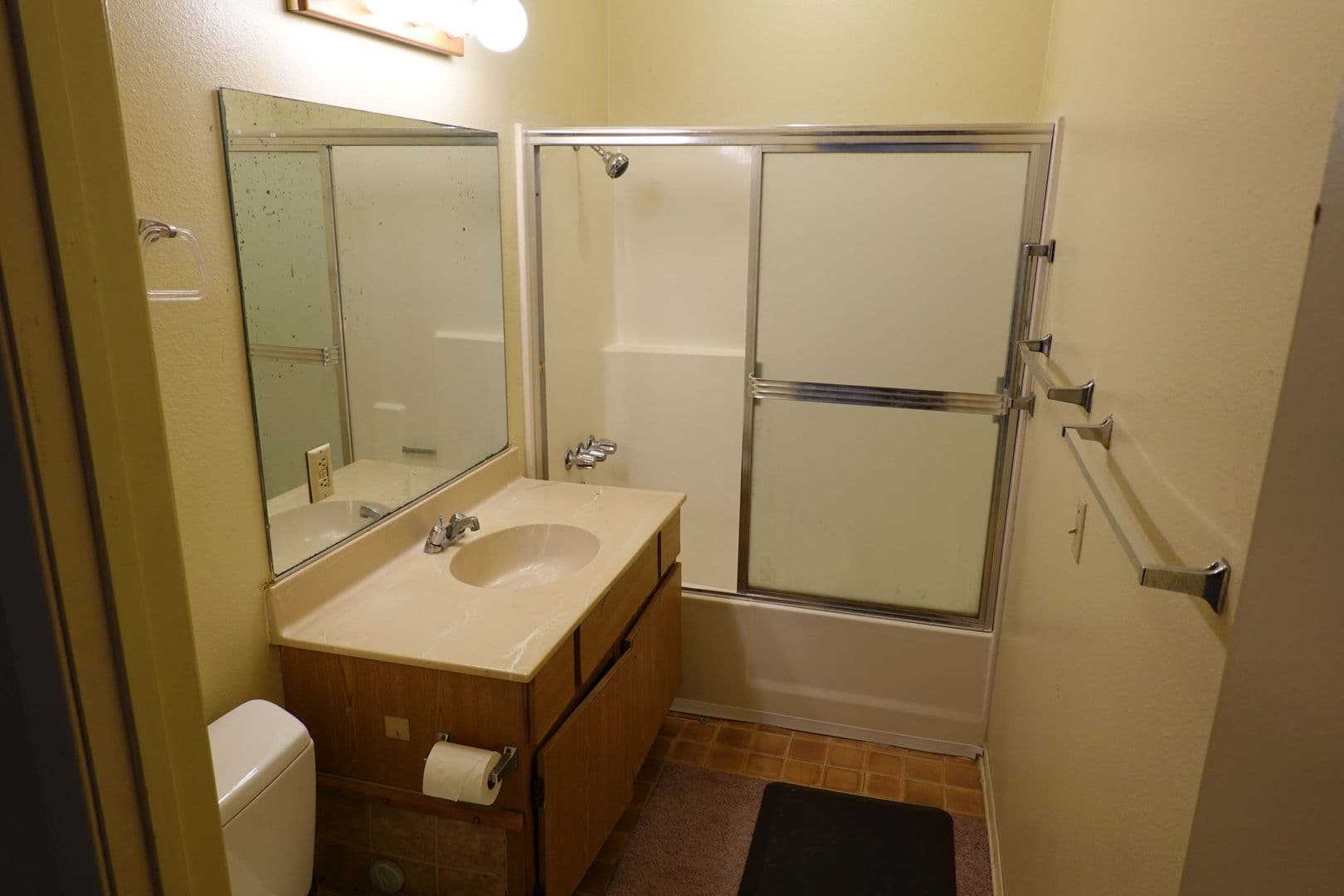 Los Angeles Apartment: 4609 Ellenwood Drive