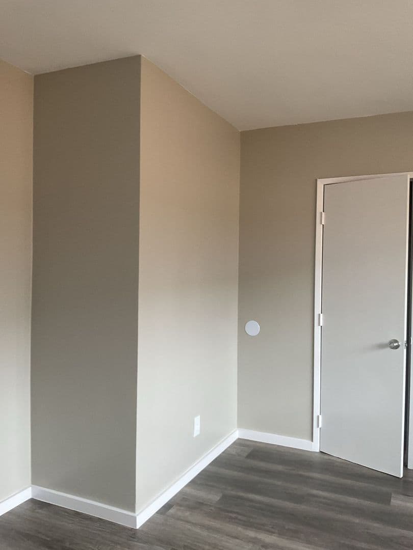 Huntington Park Apartment: 7013/S Malabar St.