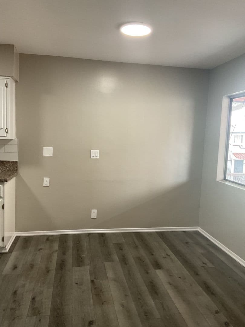 Huntington Park Apartment: 7013/S Malabar St.