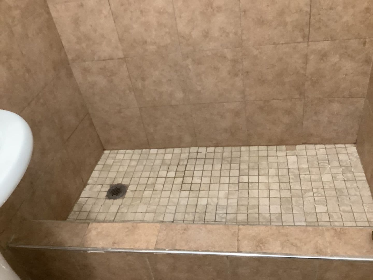 Bell Apartment: 6240/S Woodlawn Ave
