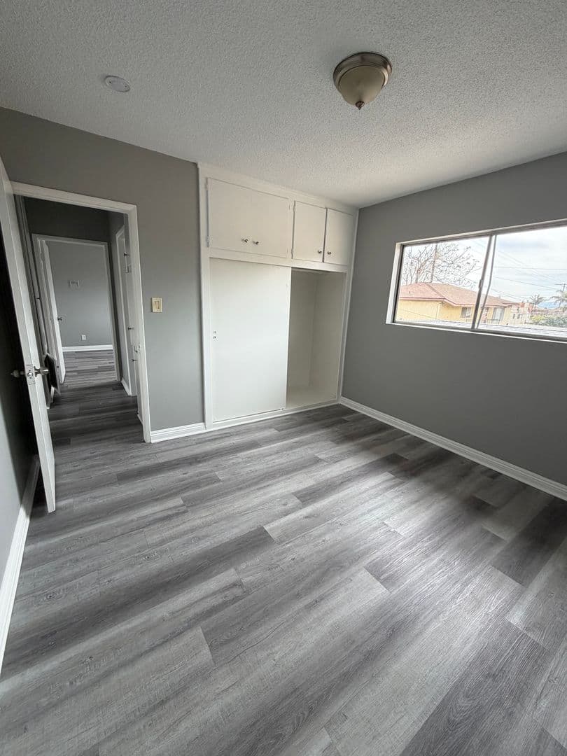 Long Beach Apartment: 3310 E Ransom Street