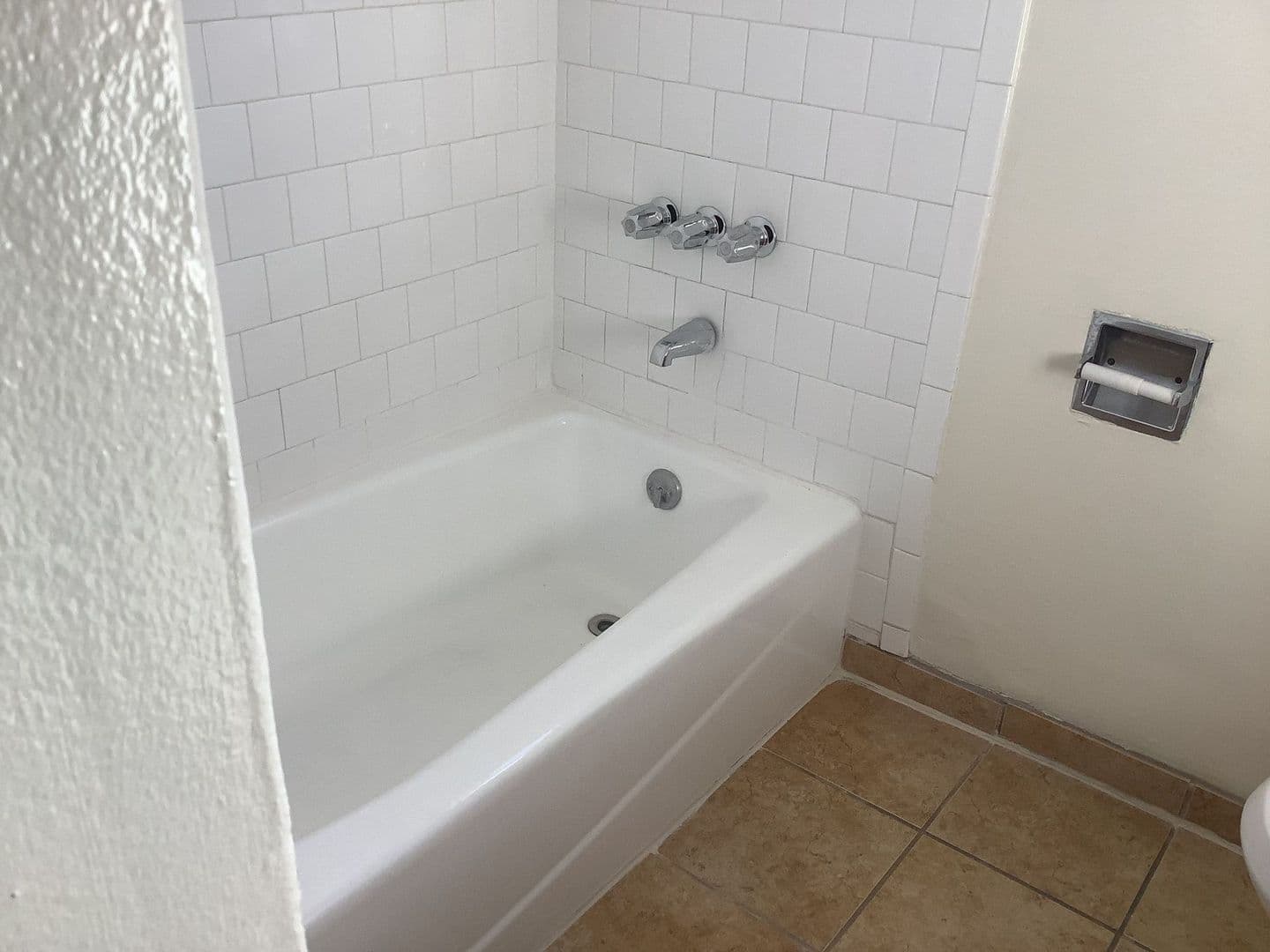 Maywood Apartment: 3500 E. 54th St.