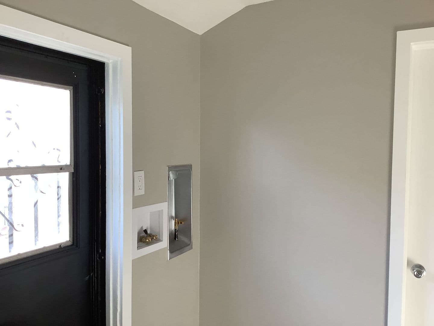 Bell Gardens Apartment: 5909 Cecilia St.