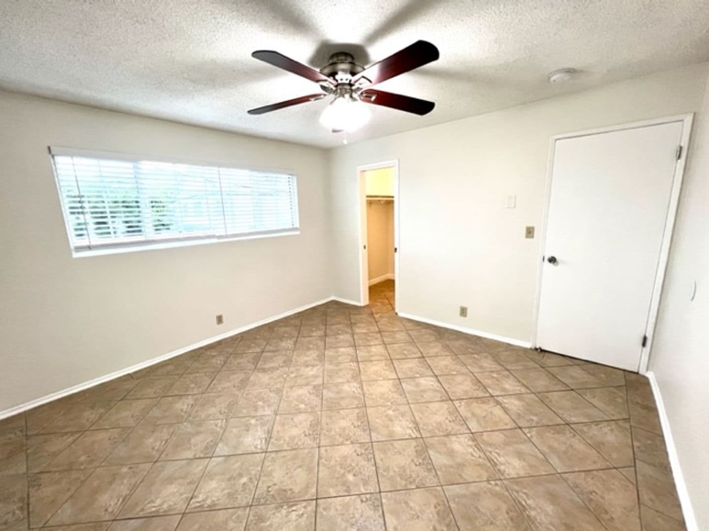 Whittier Apartment: 6257 Newlin Ave.