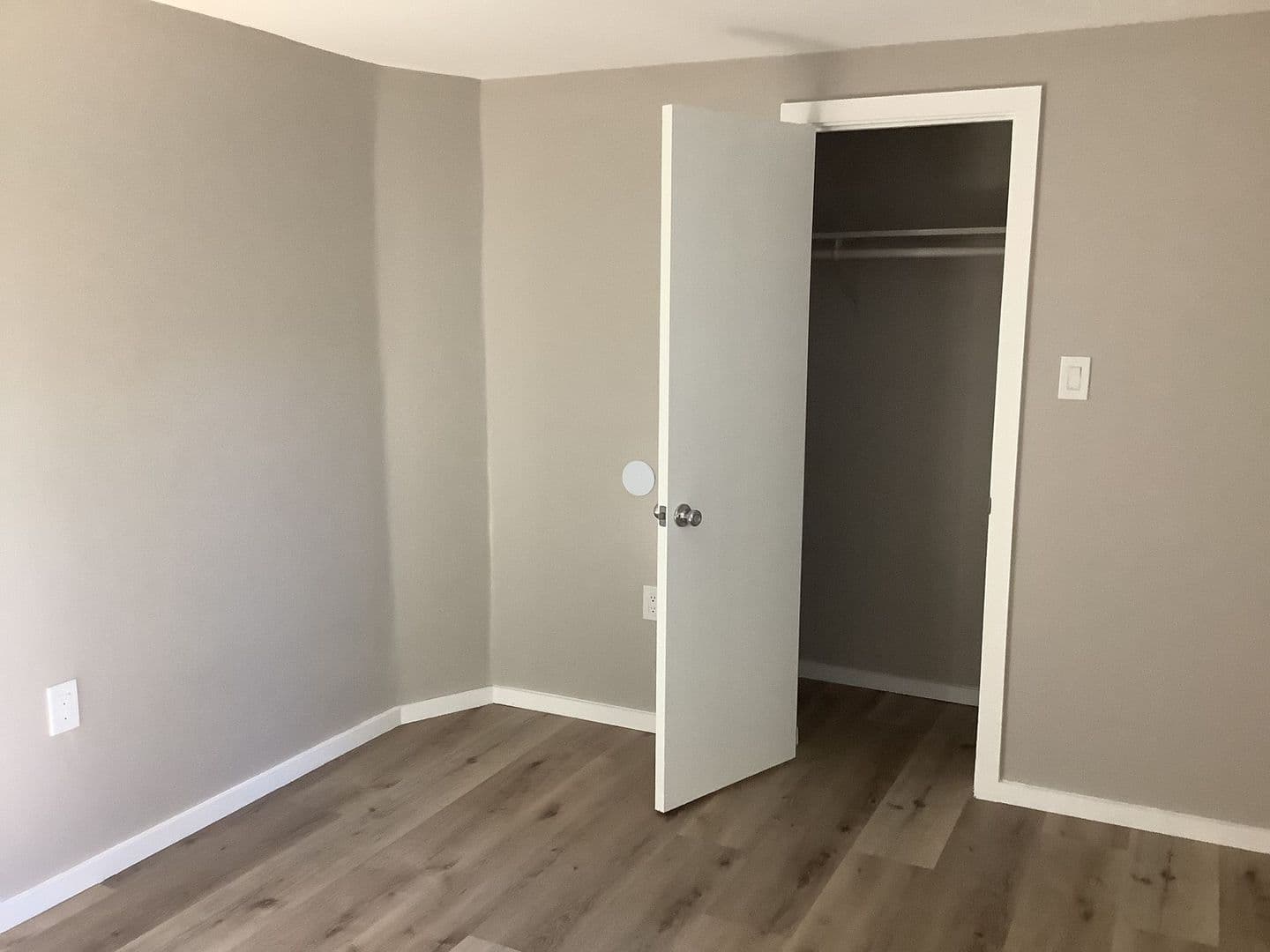 Bell Gardens Apartment: 5909 Cecilia St.