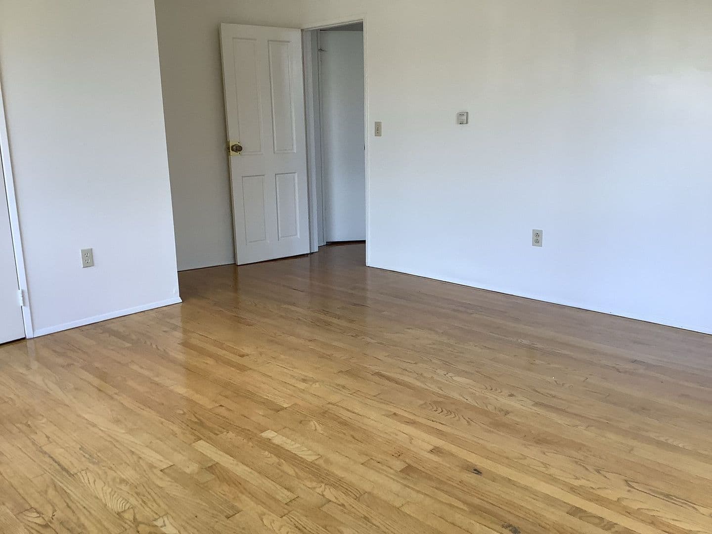 Huntington Park Apartment: 2804 E. 58th St.