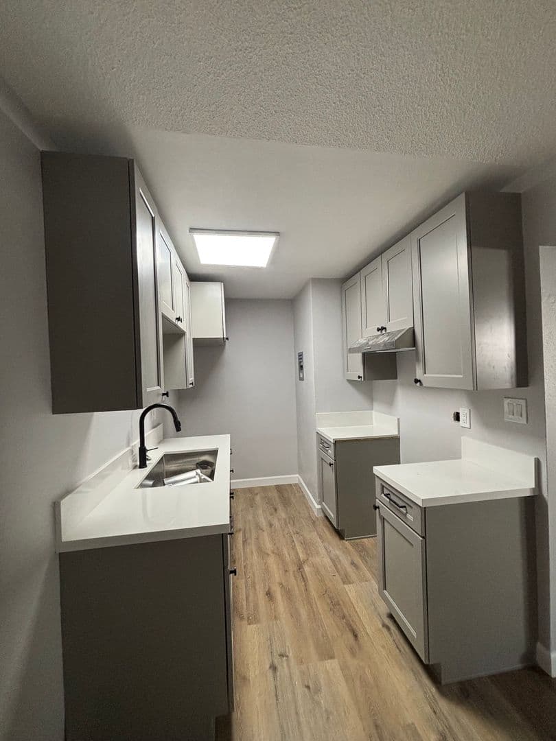 Maywood Apartment: 6118 Prospect Ave.