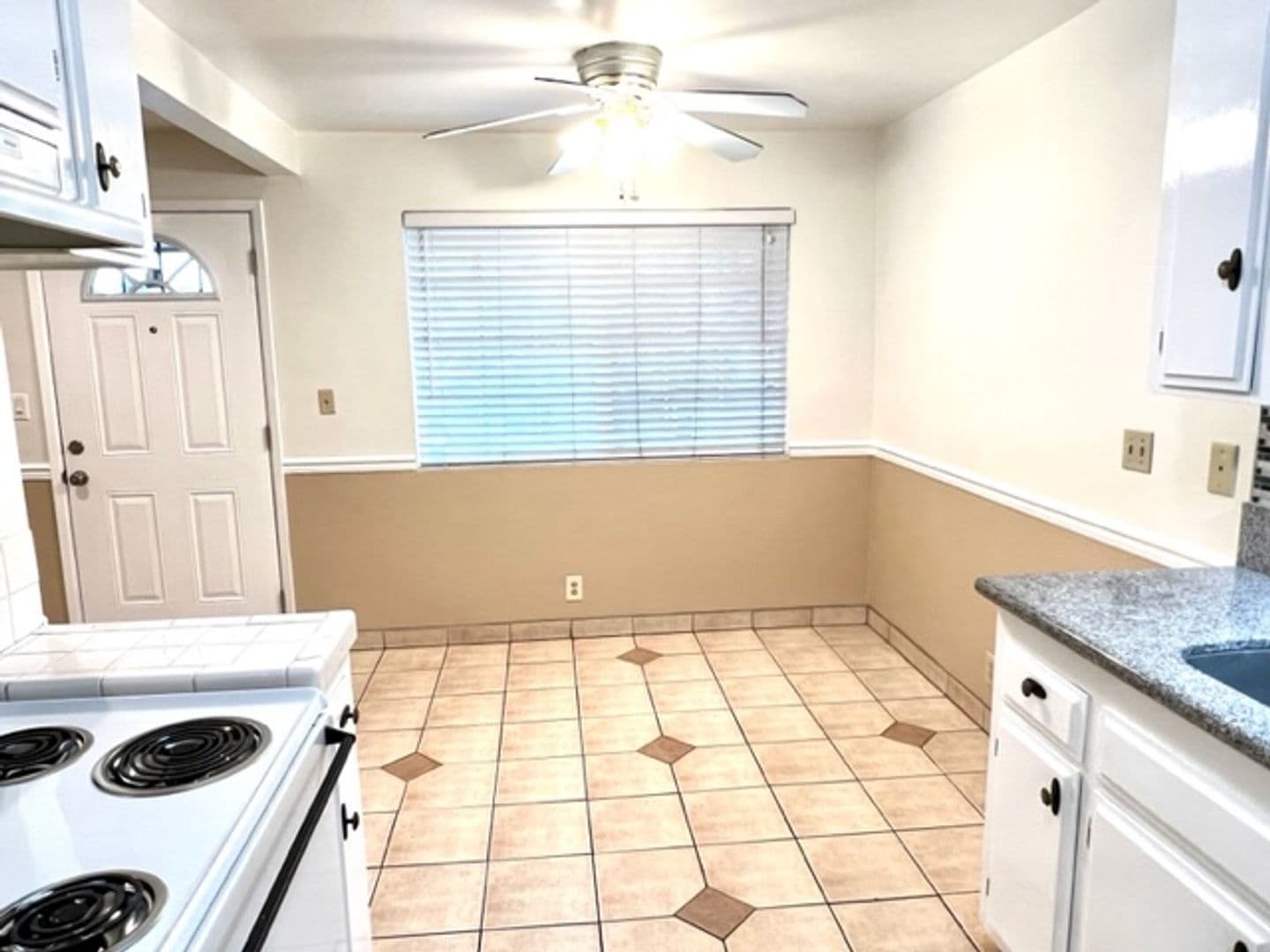 Whittier Apartment: 6257 Newlin Ave.
