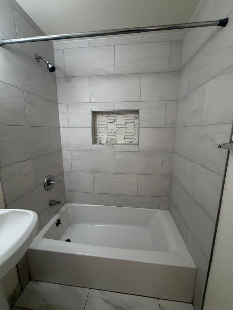 La Puente Apartment: 15843 Sierra Vista Ct.
