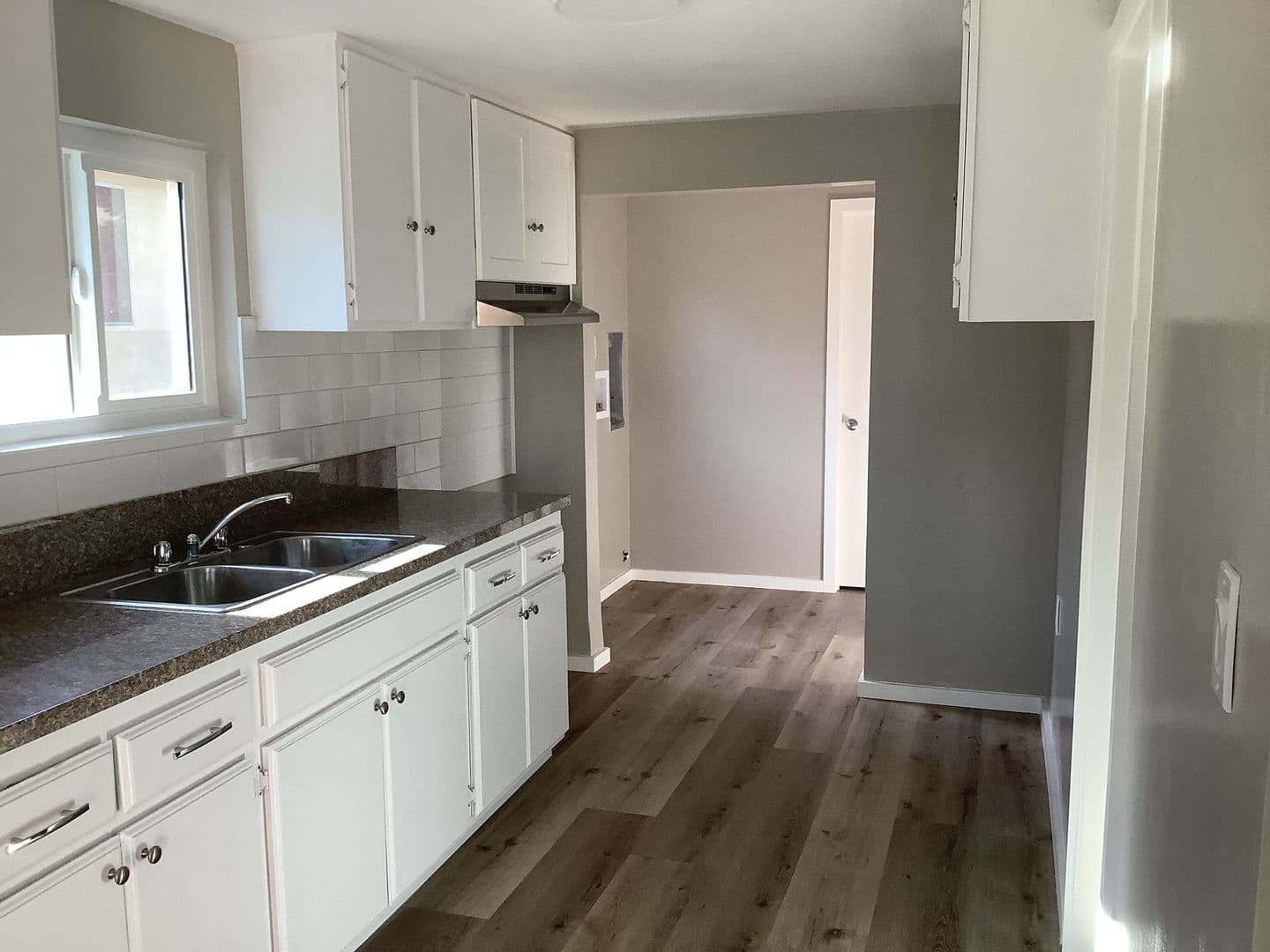 Bell Gardens Apartment: 5909 Cecilia St.