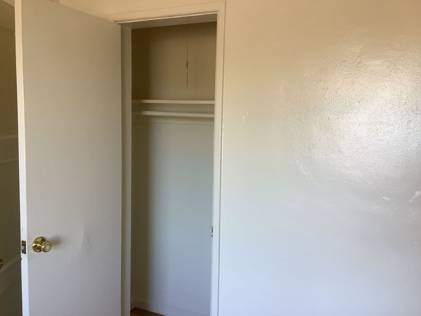 Maywood Apartment: 3500 E. 54th St.