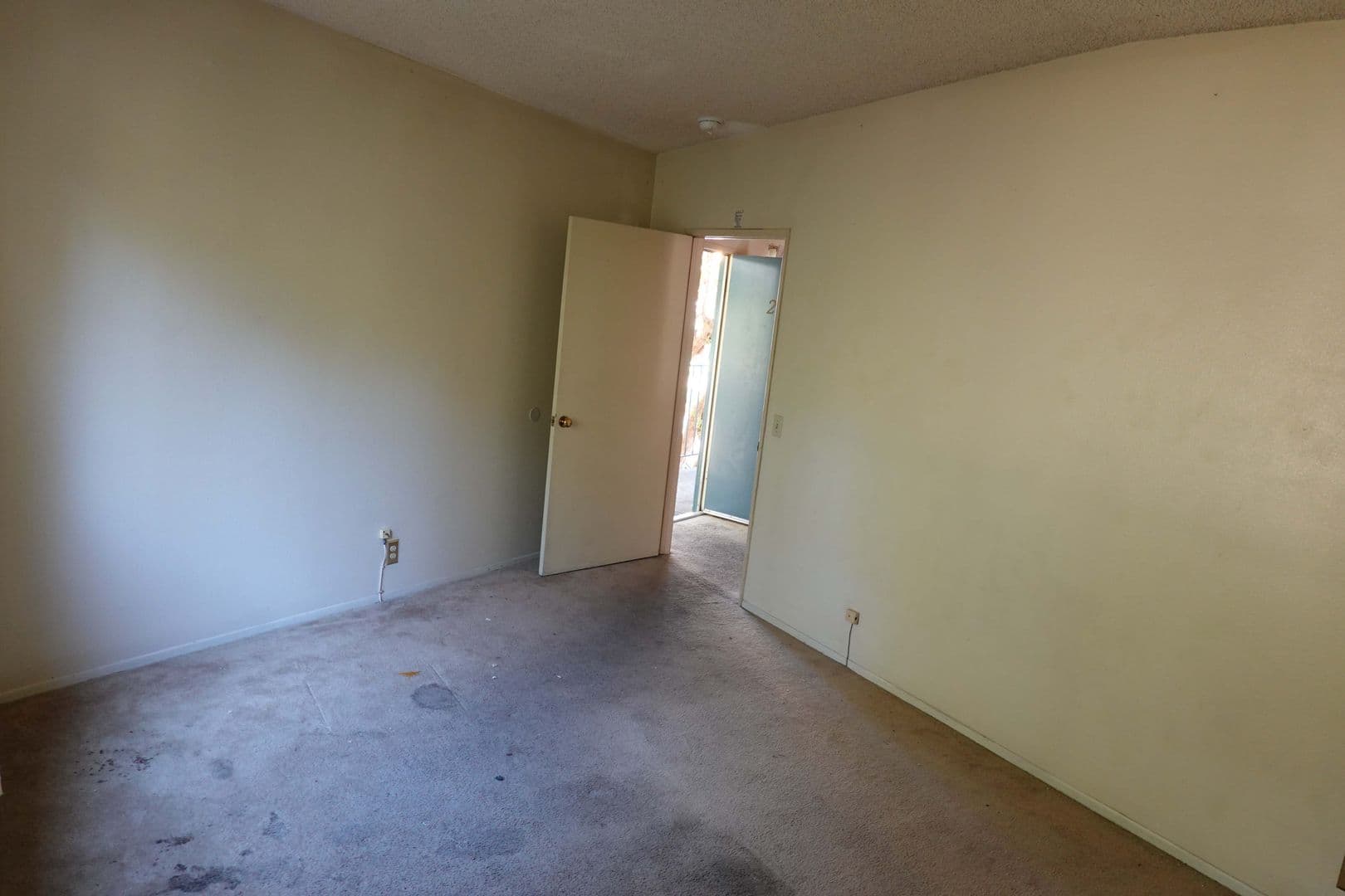 Los Angeles Apartment: 4609 Ellenwood Drive