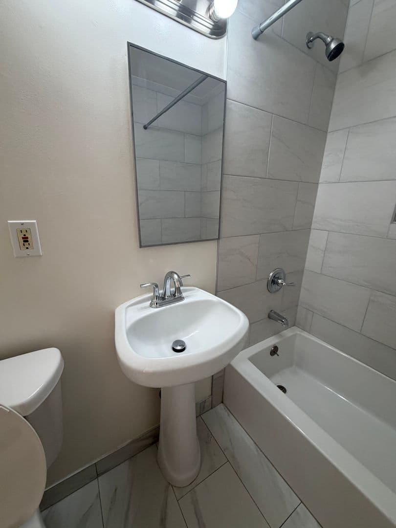 La Puente Apartment: 15843 Sierra Vista Ct.