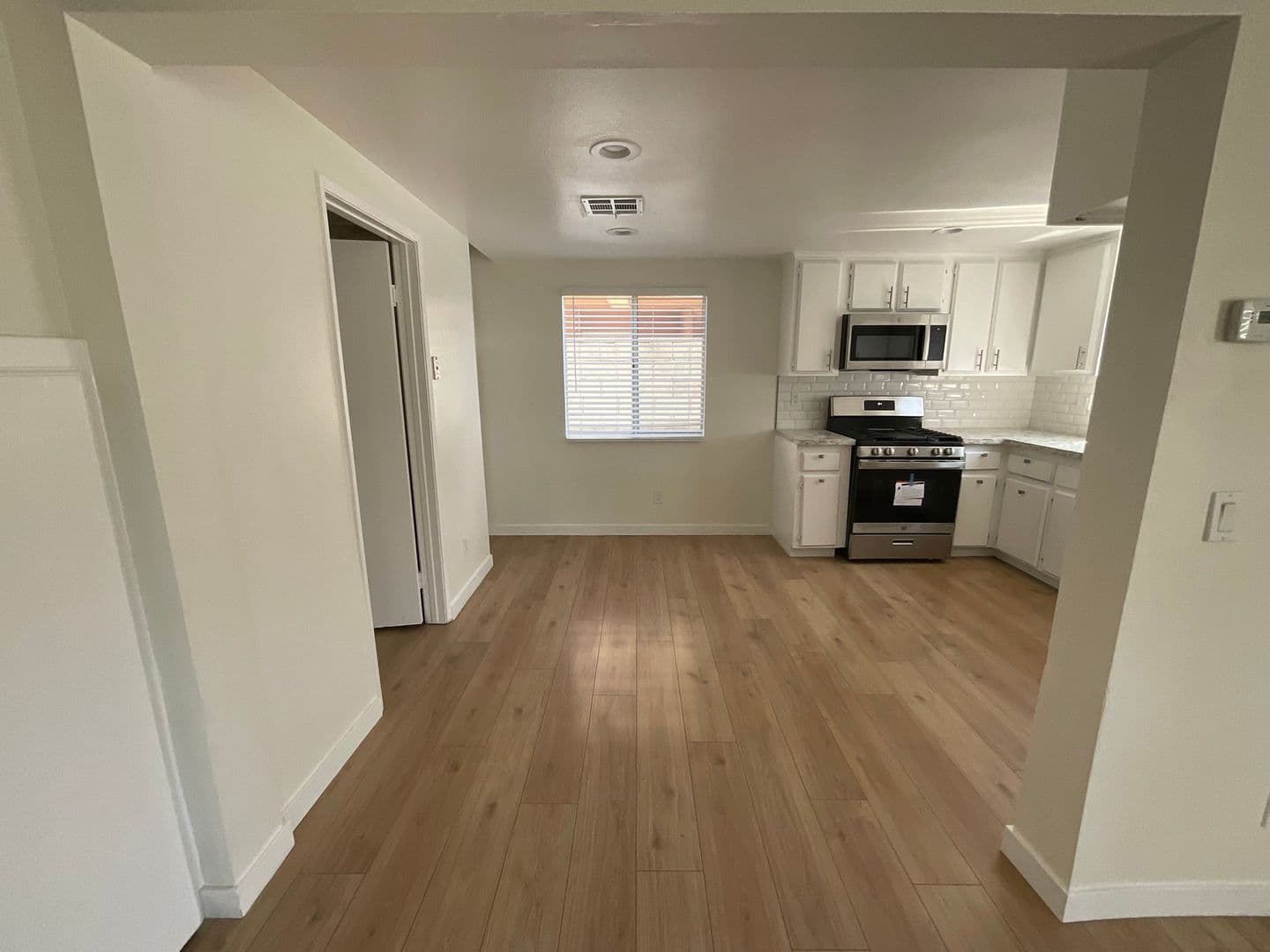 Whittier Apartment: 6327 Newlin Ave.