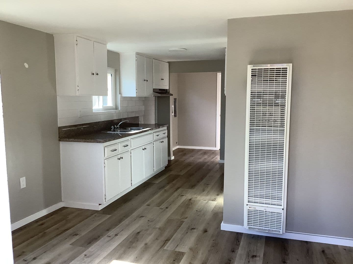 Bell Gardens Apartment: 5909 Cecilia St.
