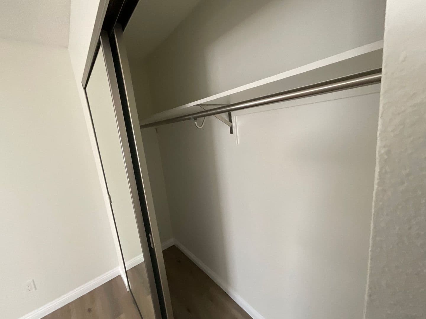 Whittier Apartment: 6327 Newlin Ave.