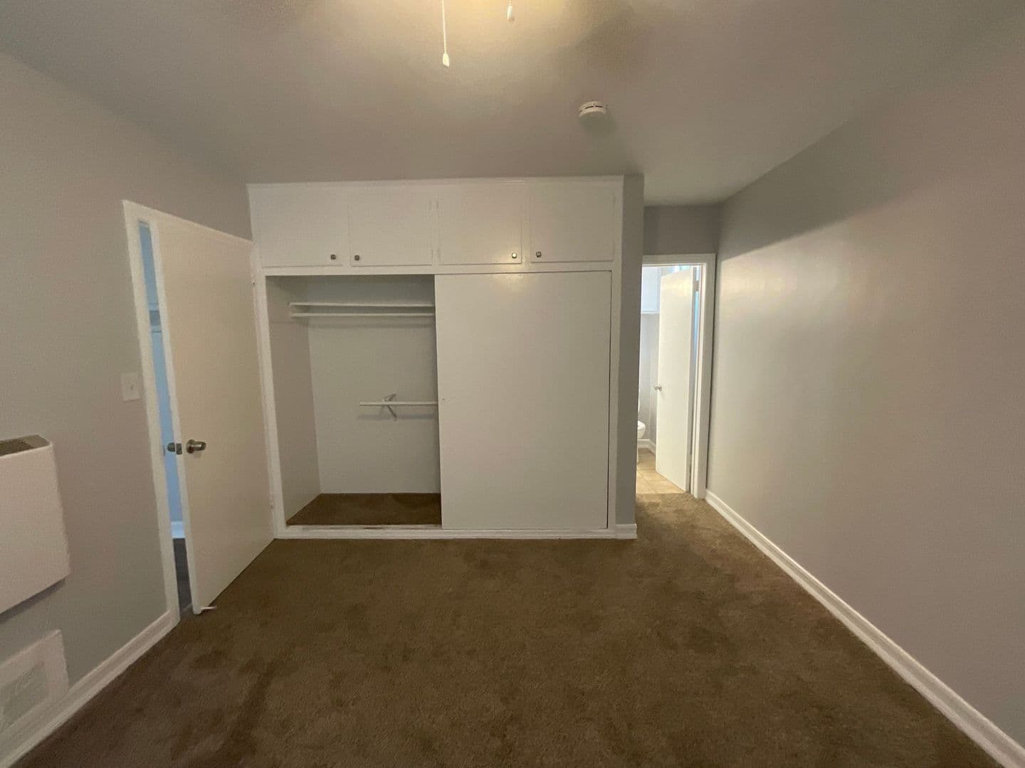 Maywood Apartment: 6118 Prospect Ave.