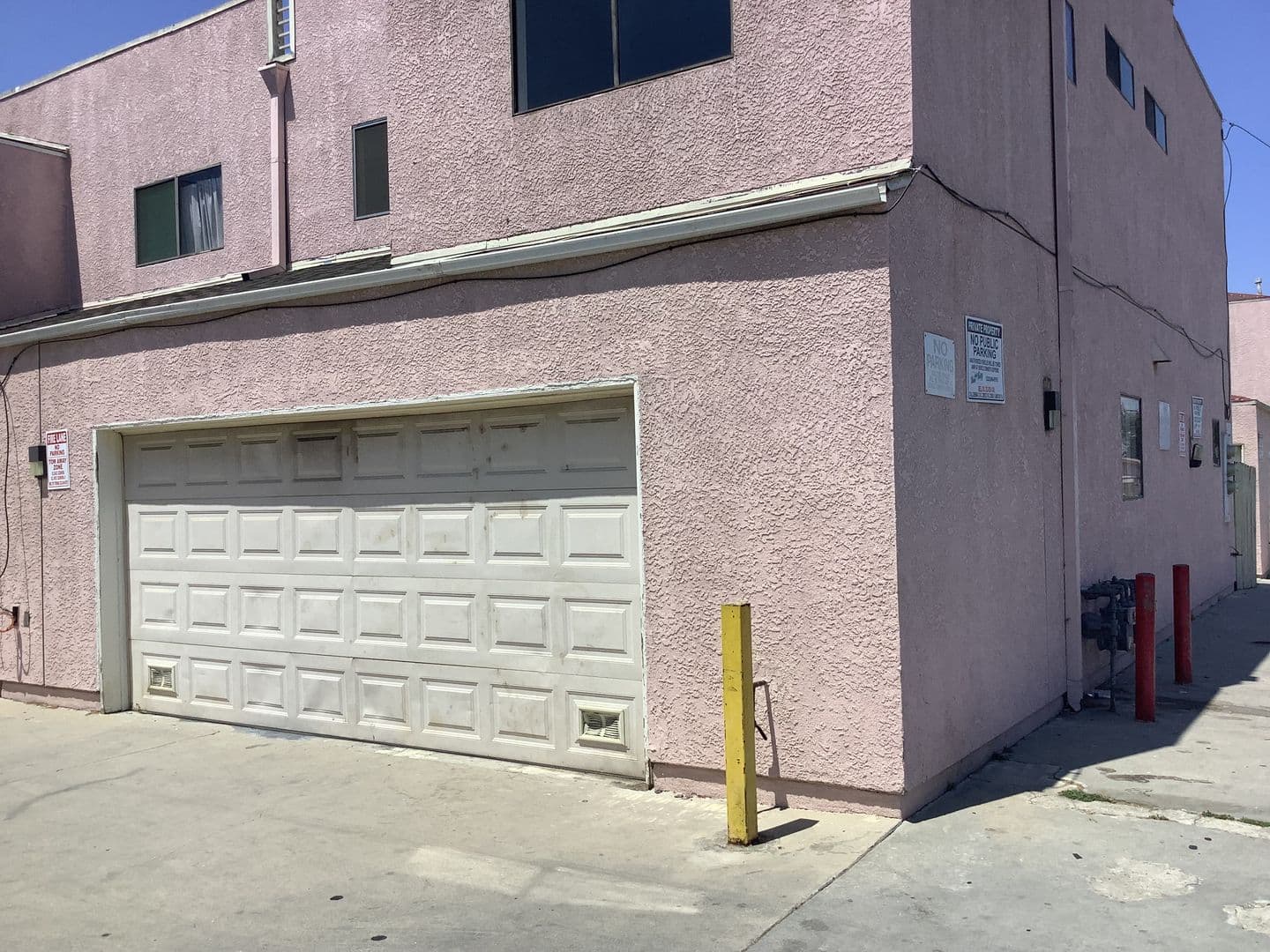 Bell Apartment: 4576 Florence Ave.