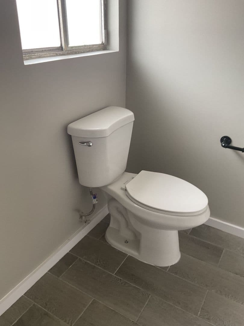 Huntington Park Apartment: 7013/S Malabar St.