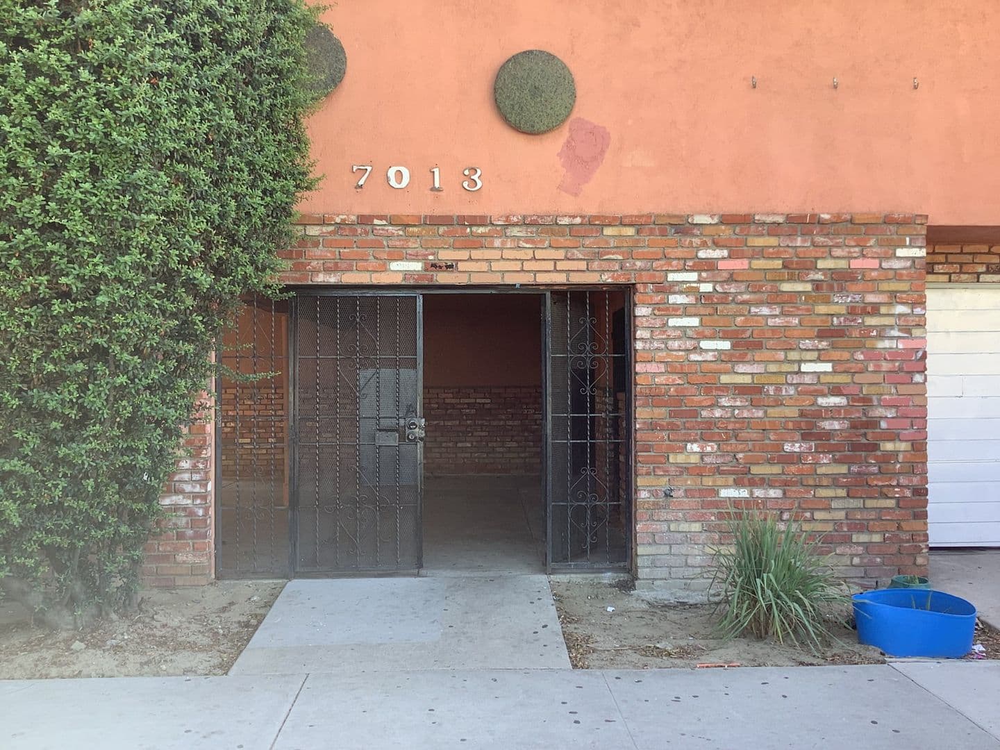 Huntington Park Apartment: 7013/S Malabar St.