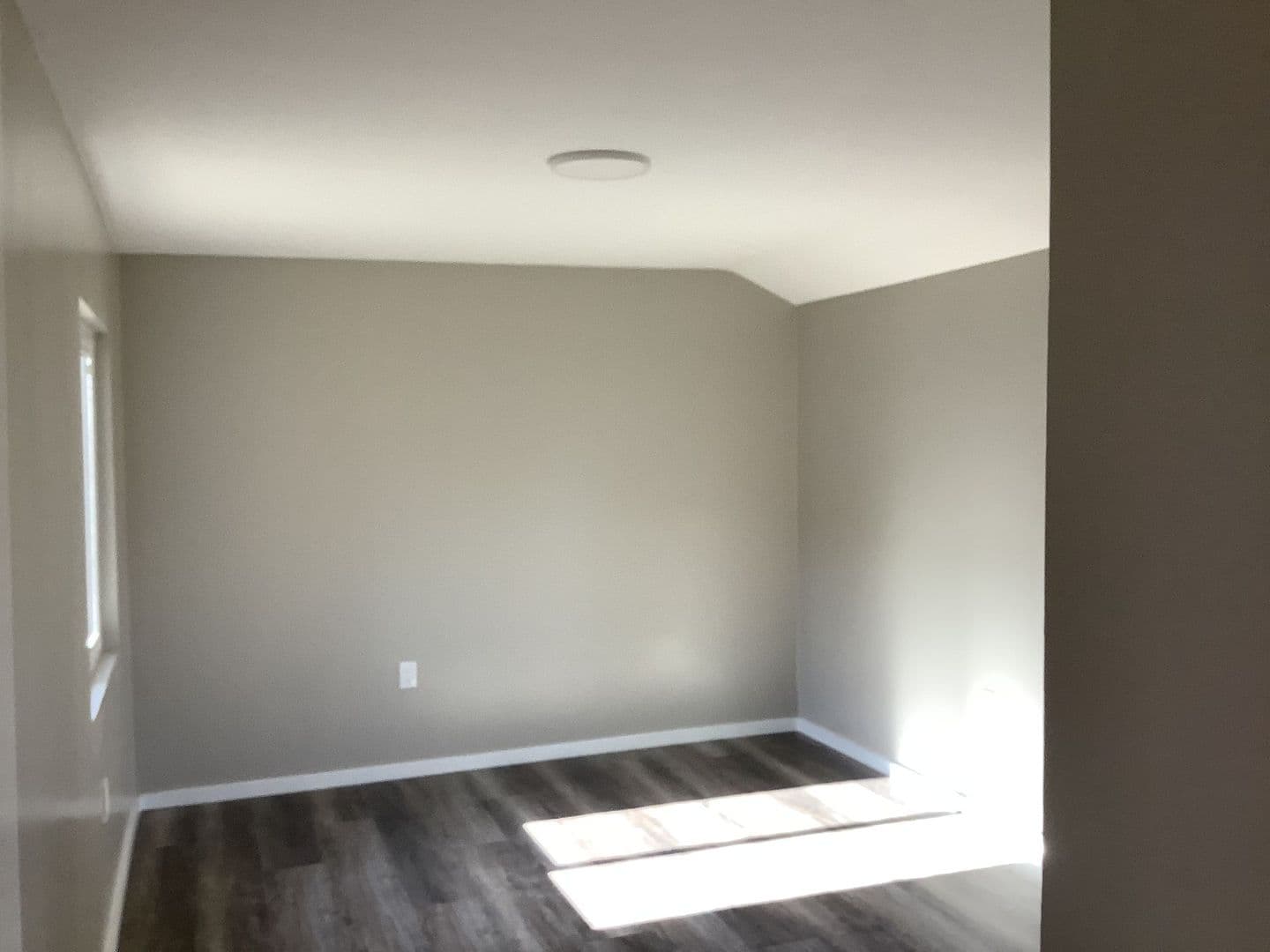 Bell Gardens Apartment: 5909 Cecilia St.