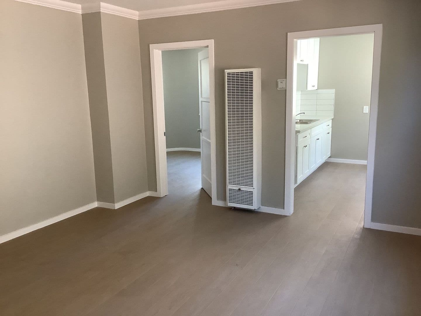 Huntington Park Apartment: 2719 Saturn Ave.
