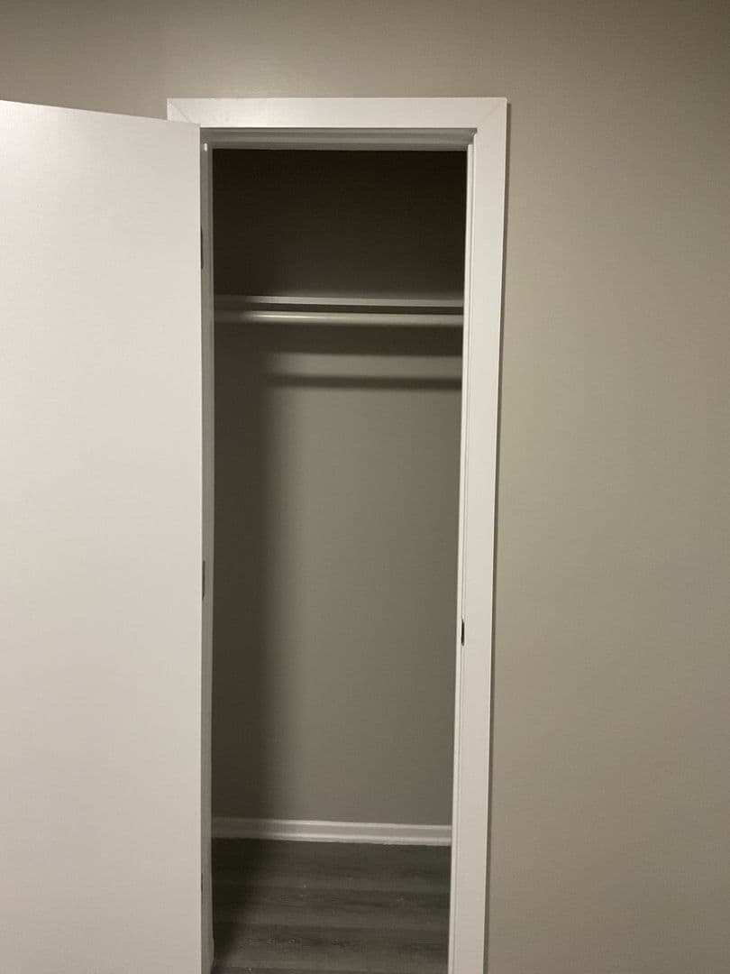 Huntington Park Apartment: 7013/S Malabar St.