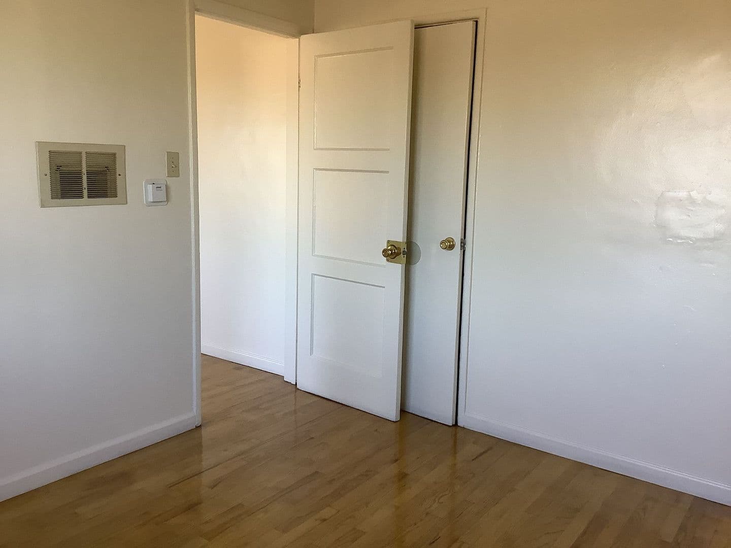 Maywood Apartment: 3500 E. 54th St.