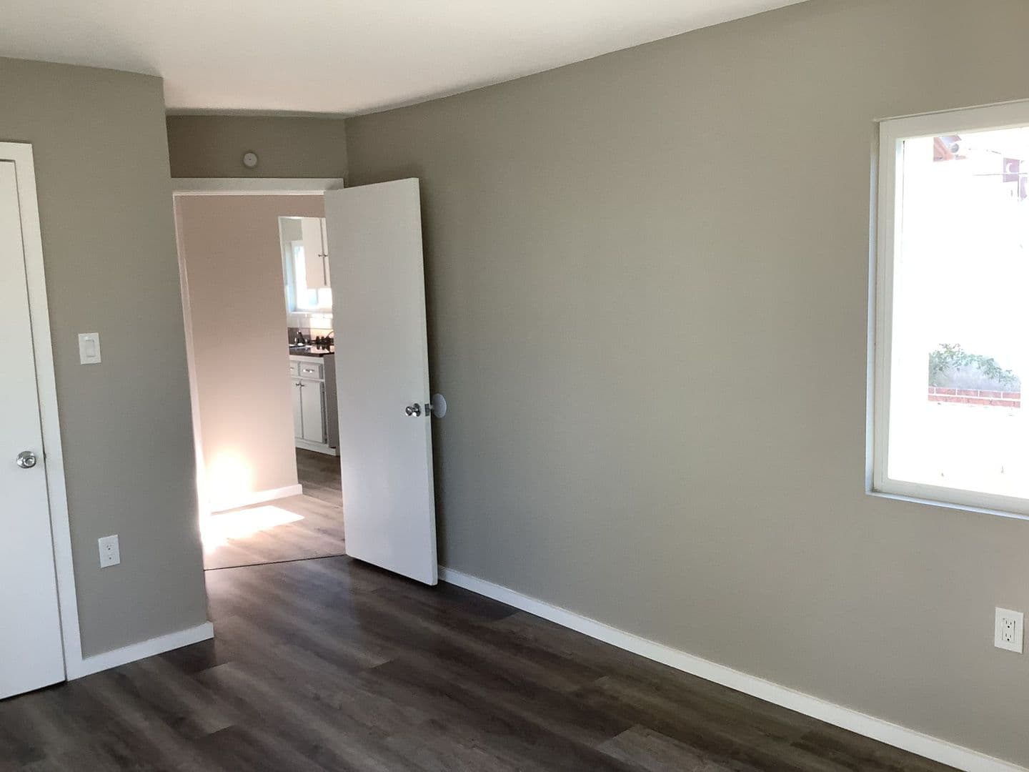 Bell Gardens Apartment: 5909 Cecilia St.