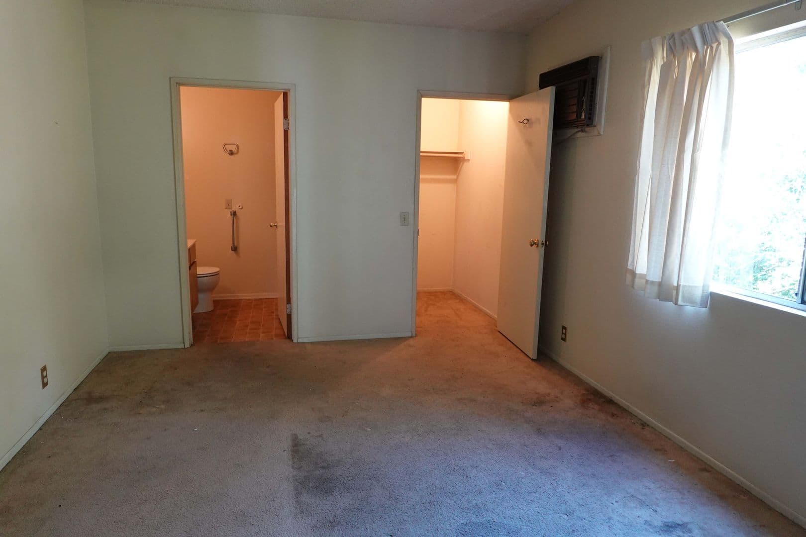 Los Angeles Apartment: 4609 Ellenwood Drive
