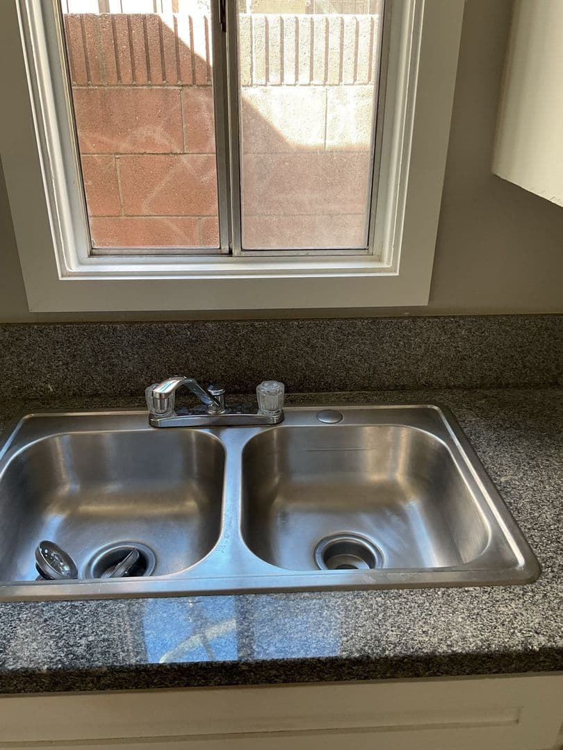 Bell Apartment: 6503 Fishburn Ave.