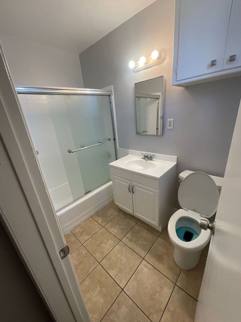 Maywood Apartment: 6118 Prospect Ave.