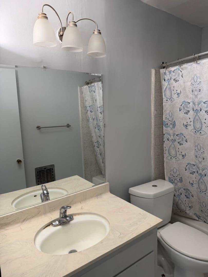 Los Angeles Apartment: 1343 N. Curson Ave.