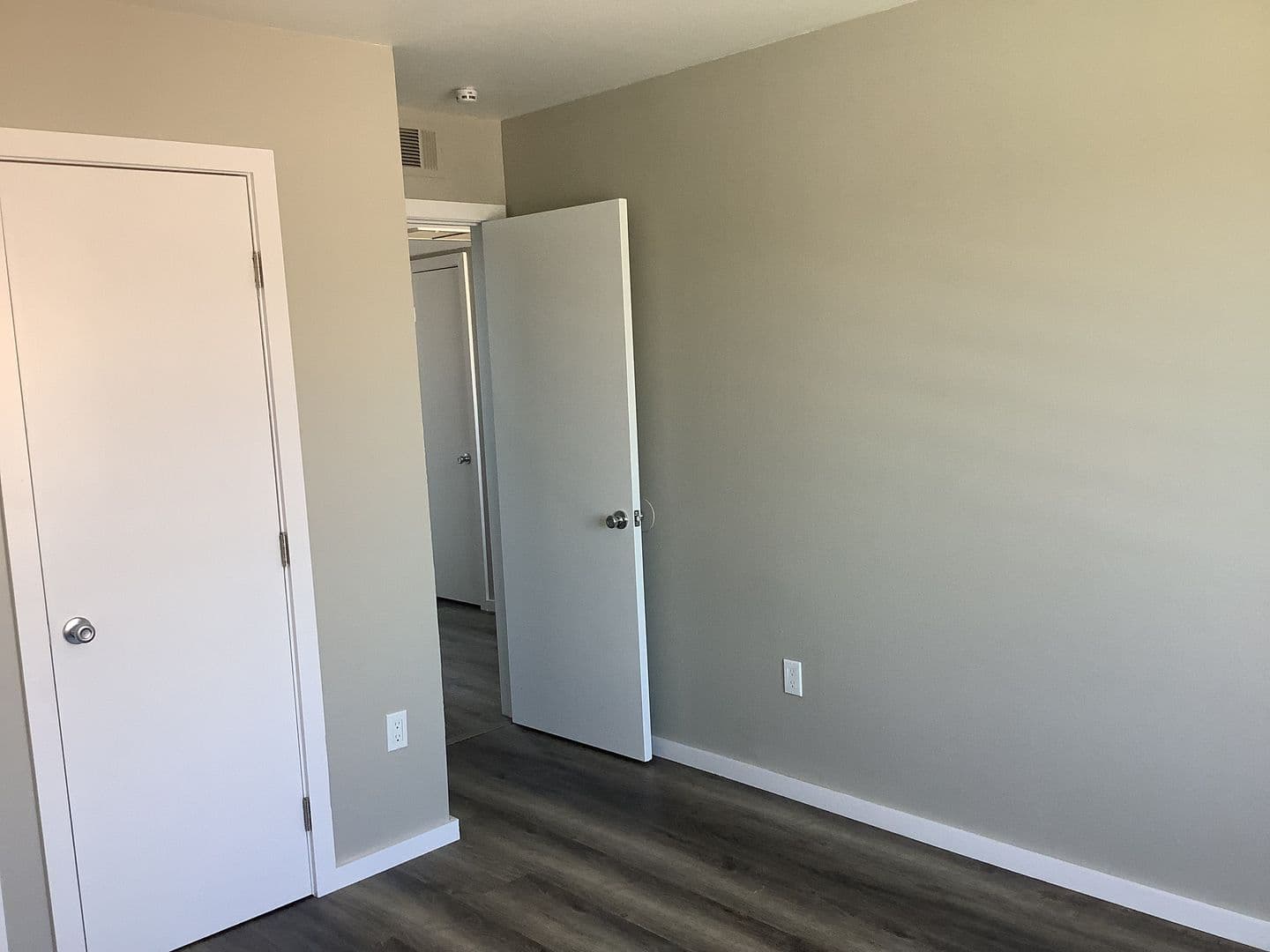 Bell Apartment: 4576 Florence Ave.