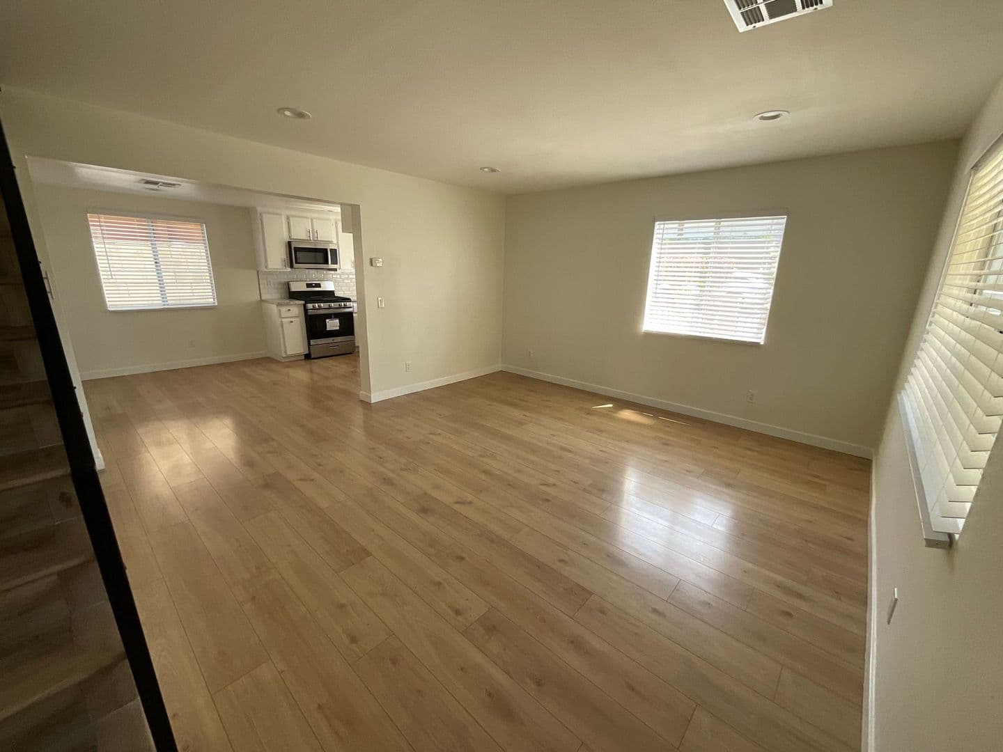 Whittier Apartment: 6327 Newlin Ave.