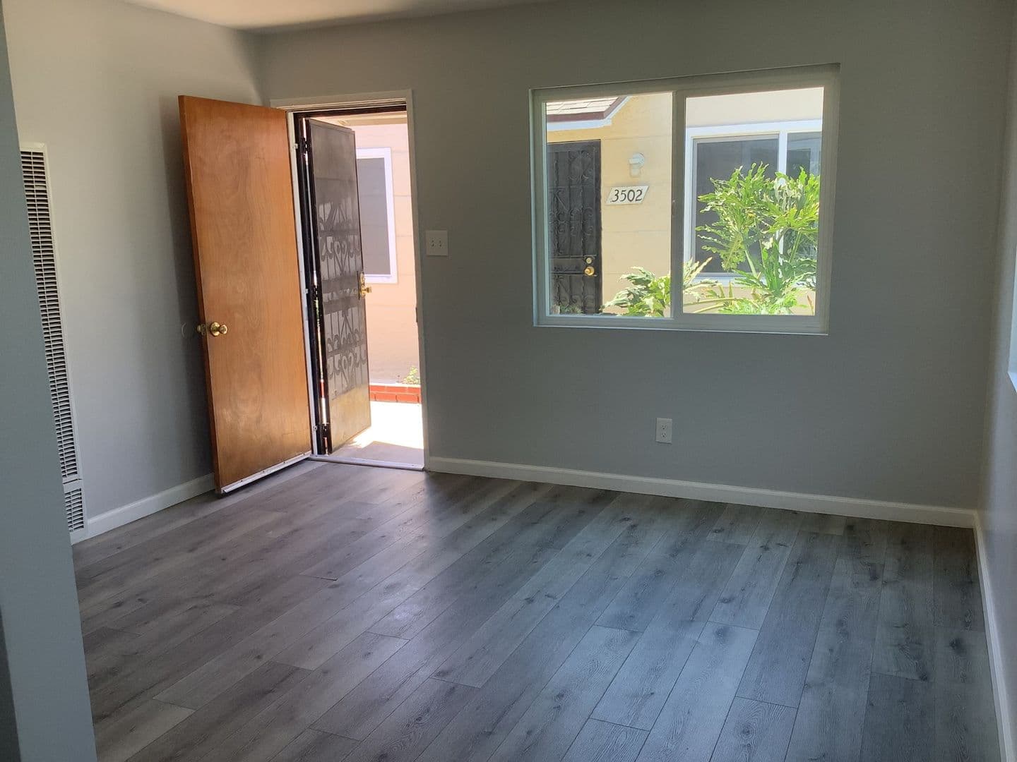Maywood Apartment: 3500 E. 54th St.