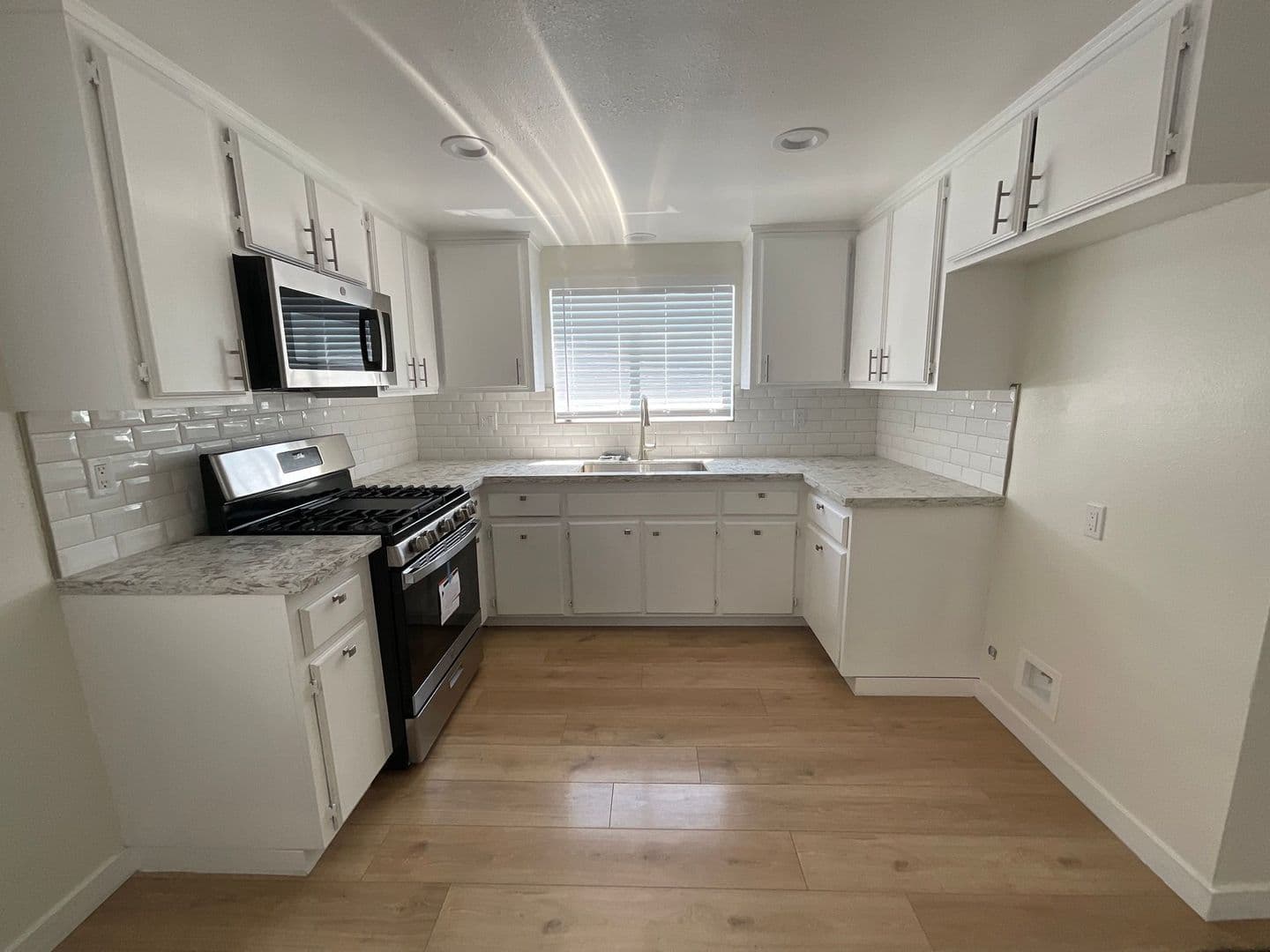 Whittier Apartment: 6327 Newlin Ave.