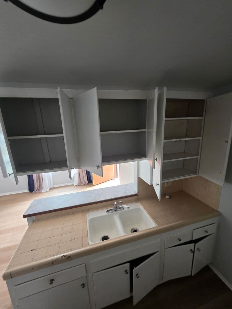 Los Angeles Apartment: 1343 N. Curson Ave.