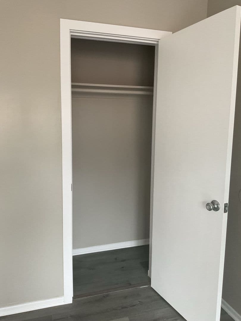 Huntington Park Apartment: 7013/S Malabar St.