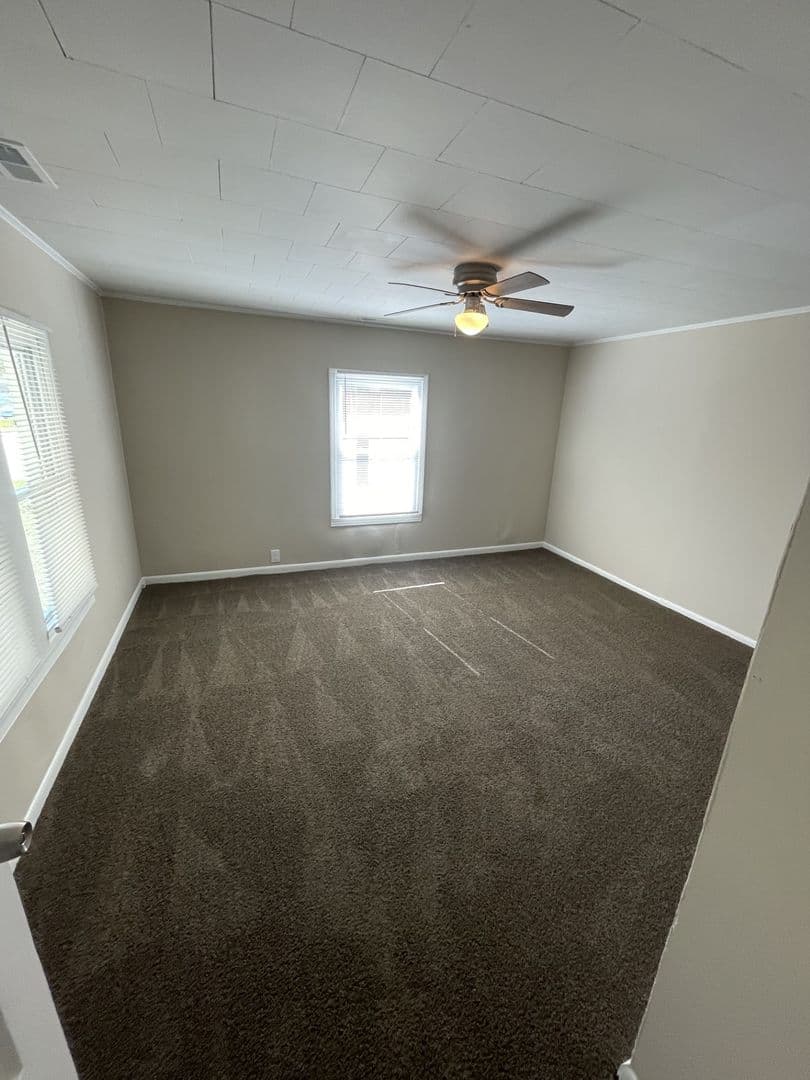 Wake Forest House: 322 E. Perry Avenue