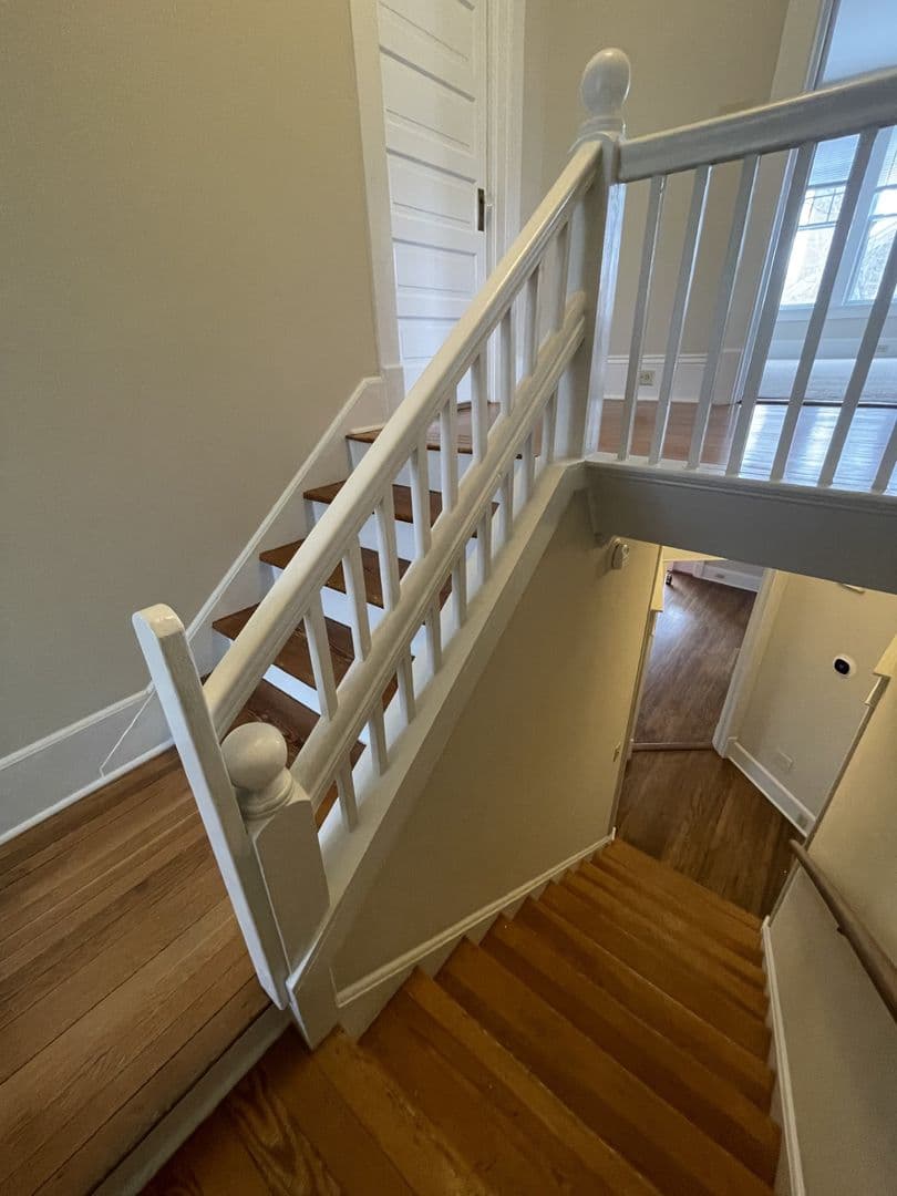 Raleigh House: 114 E Park Ave