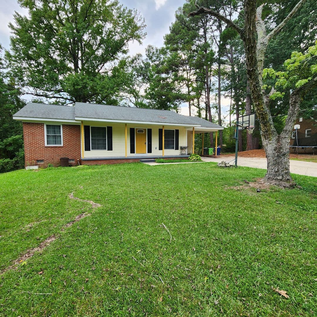 Raleigh House: 1208 Thames Ct