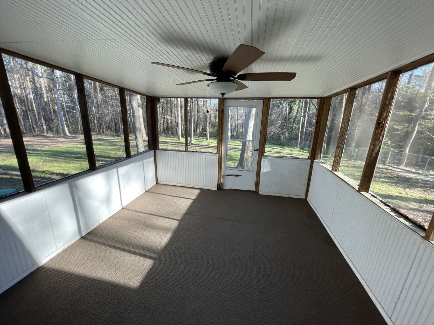 Knightdale House: 116 Pine Country Lane