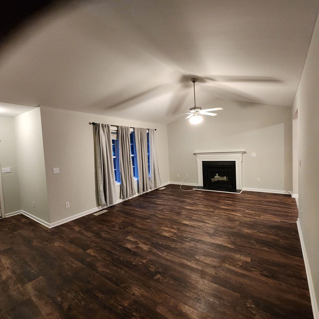 Wake Forest House: 134 West Oak Ave
