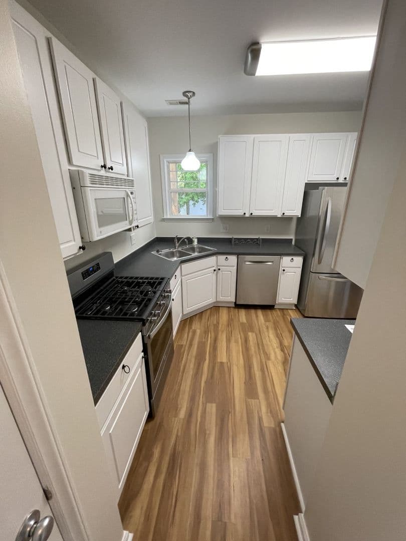 Raleigh House: 4046 Landover Lane