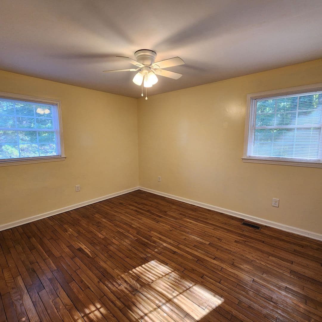 Raleigh House: 1208 Thames Ct