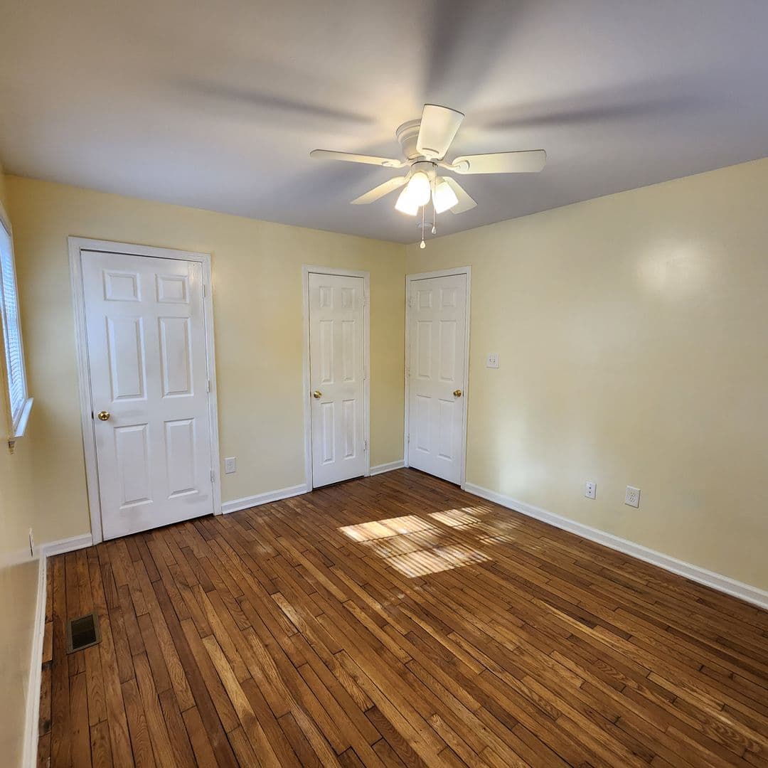 Raleigh House: 1208 Thames Ct