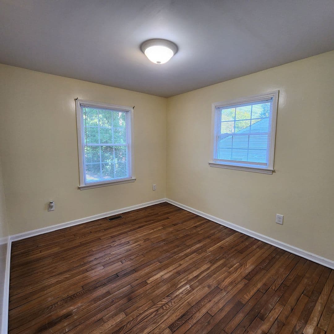 Raleigh House: 1208 Thames Ct